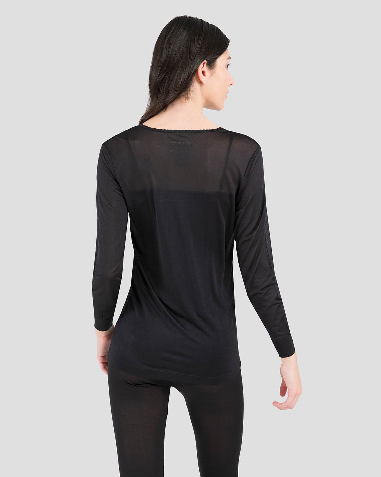 Women's Thermasilk Heritage Scoop | Color: Black