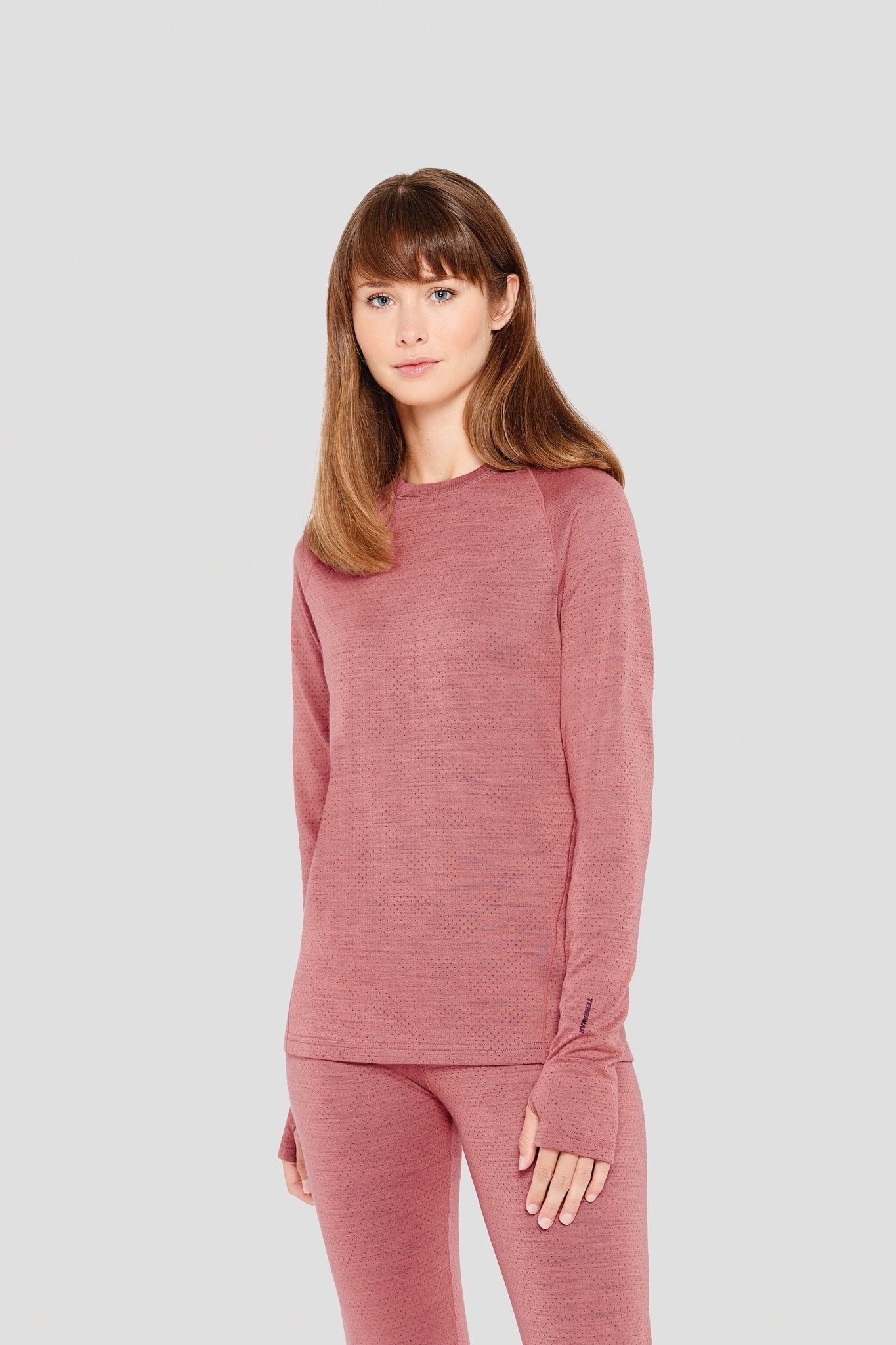 Women's Ultra Merino Scoop | Color: Dusty Berry