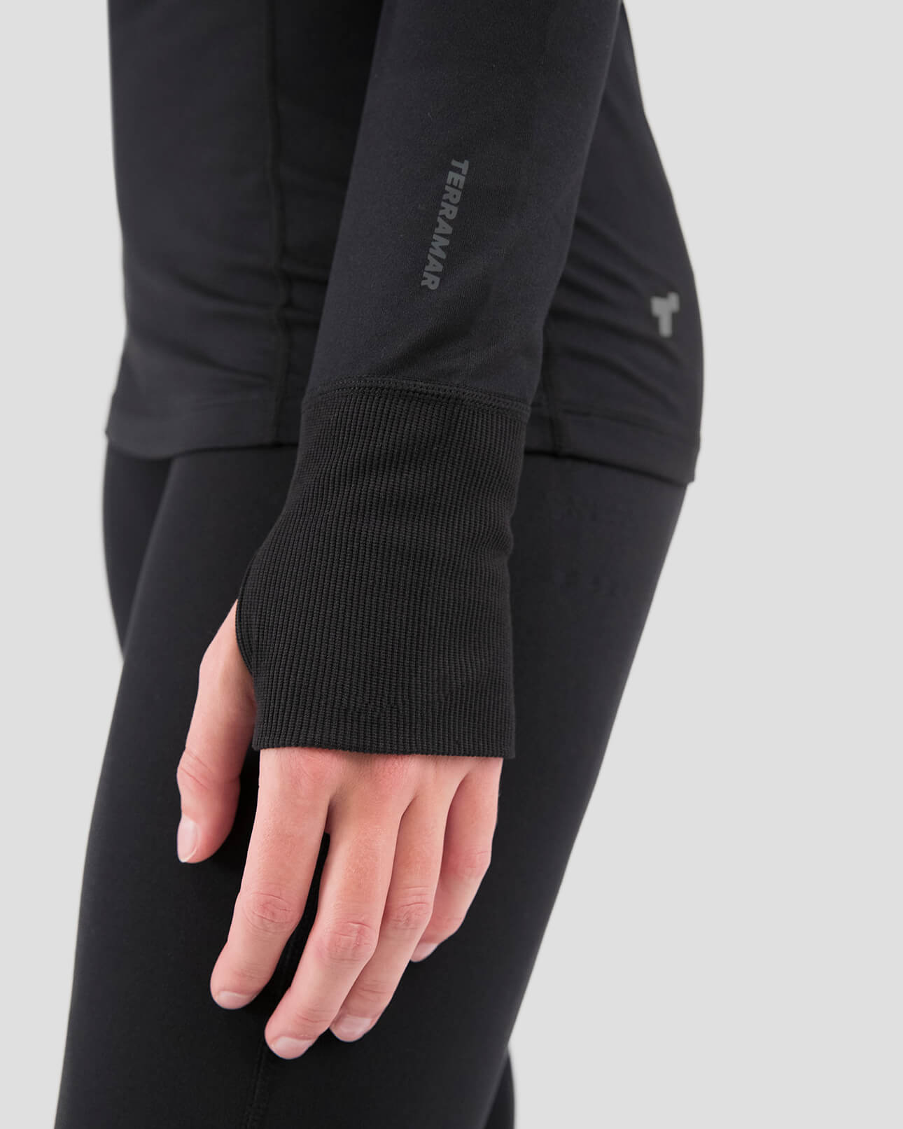 Women's Cloud Nine Midweight Performance Baselayer Scoop Shirt | Color: Black |  #color_black