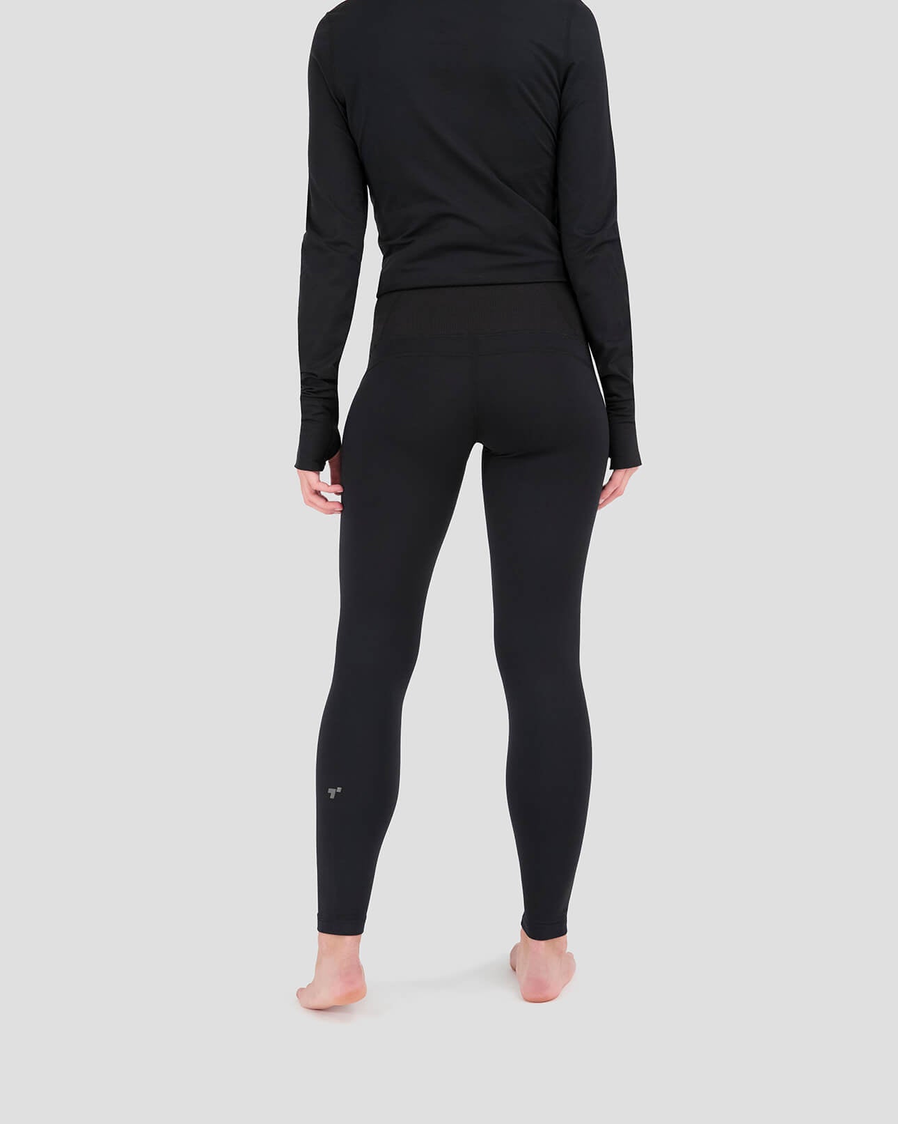 Women's Cloud Nine Midweight Performance Baselayer Leggings | Color: Black