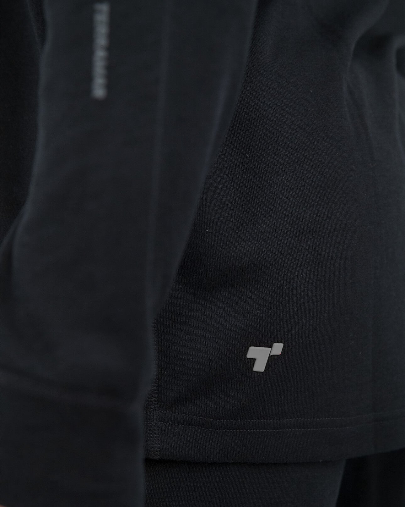 Men's Thermapeak® Heritage Midweight Thermal Crew Shirt | Color: Black