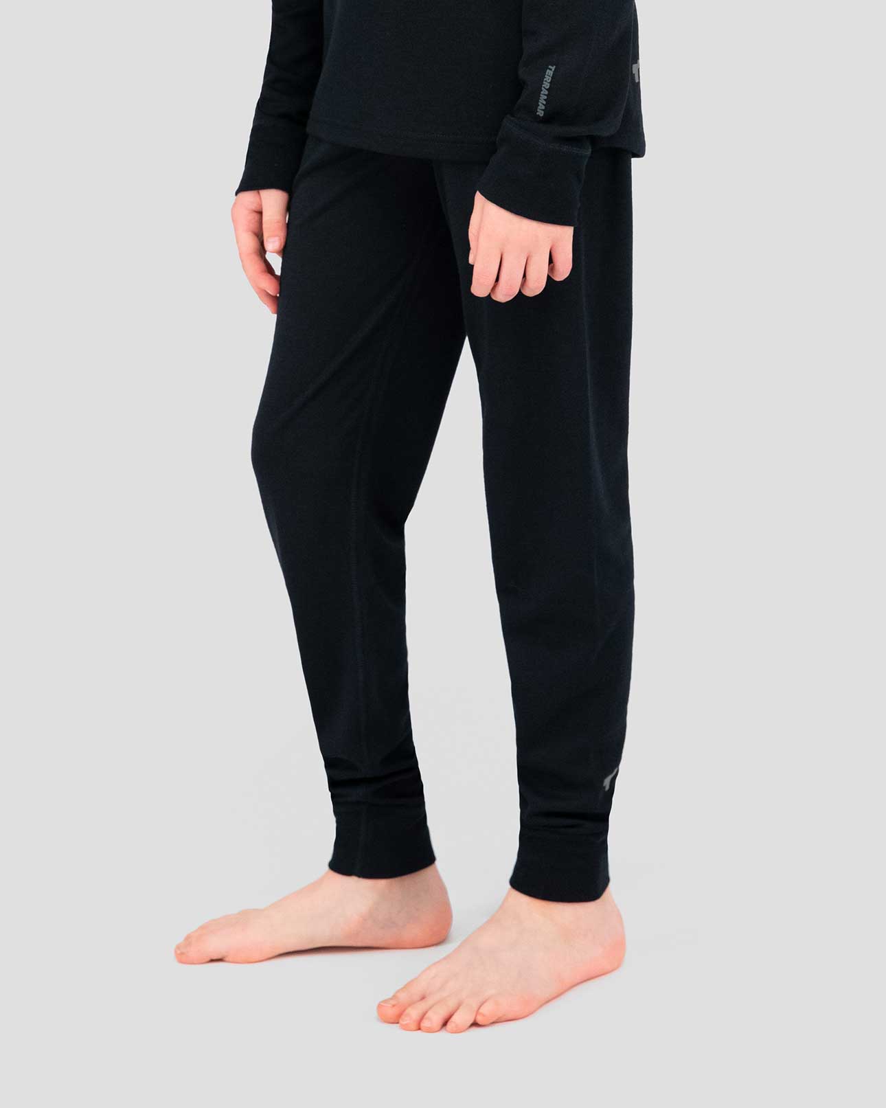 Kids' Thermapeak® Heritage Midweight Thermal Pants | Color: Black