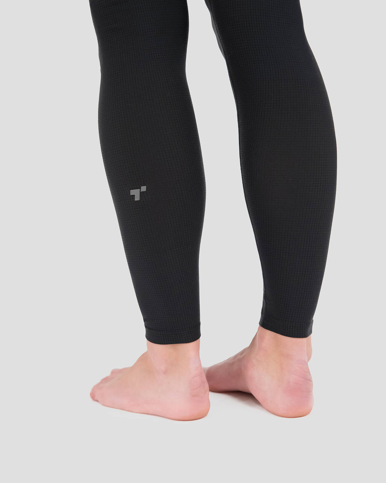 Women's Transport® Lightweight Performance Thermal Pants | Color: Black