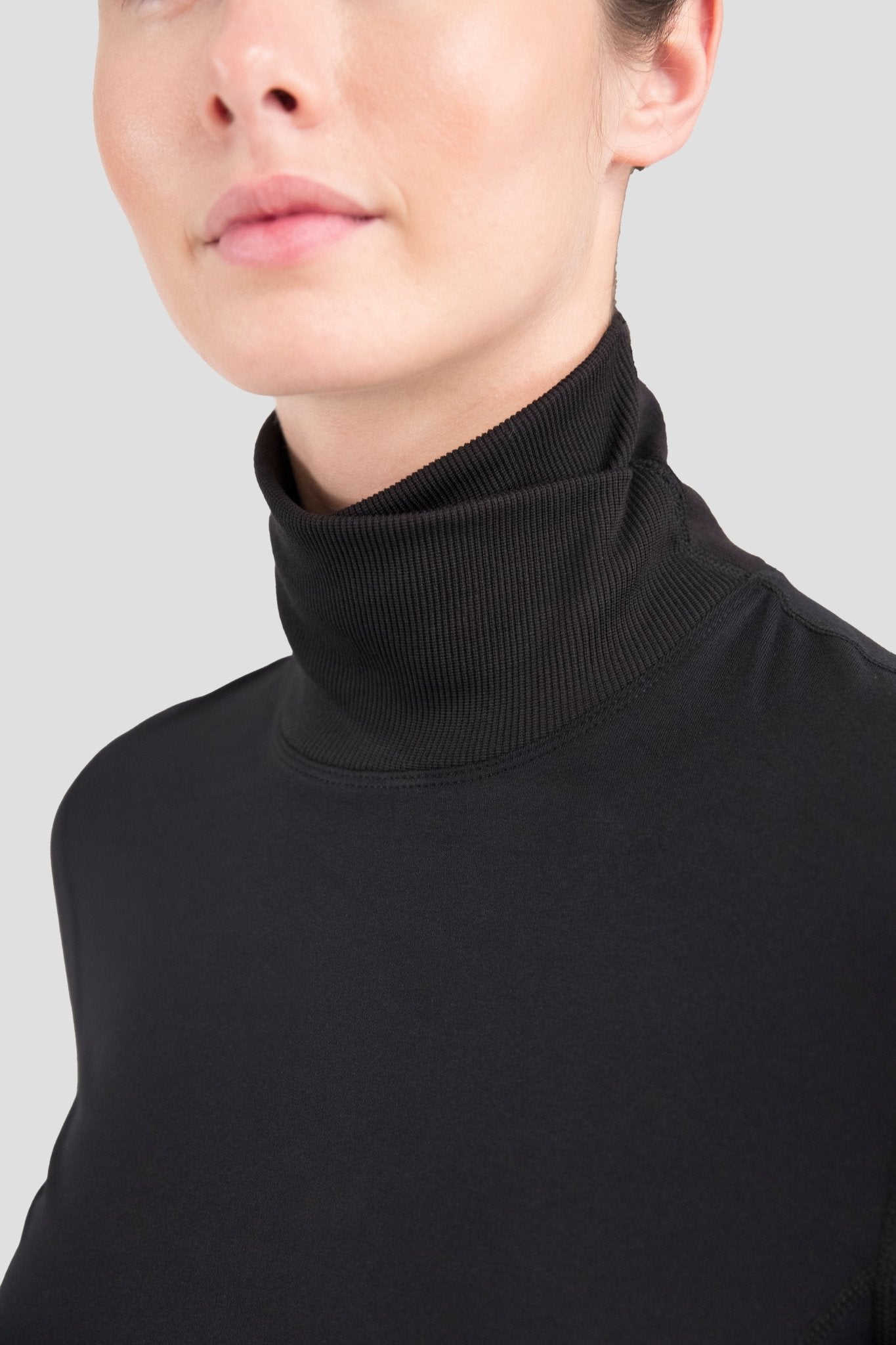 Women's Cloud Nine Midweight Performance Thermal Turtleneck | Color: Black