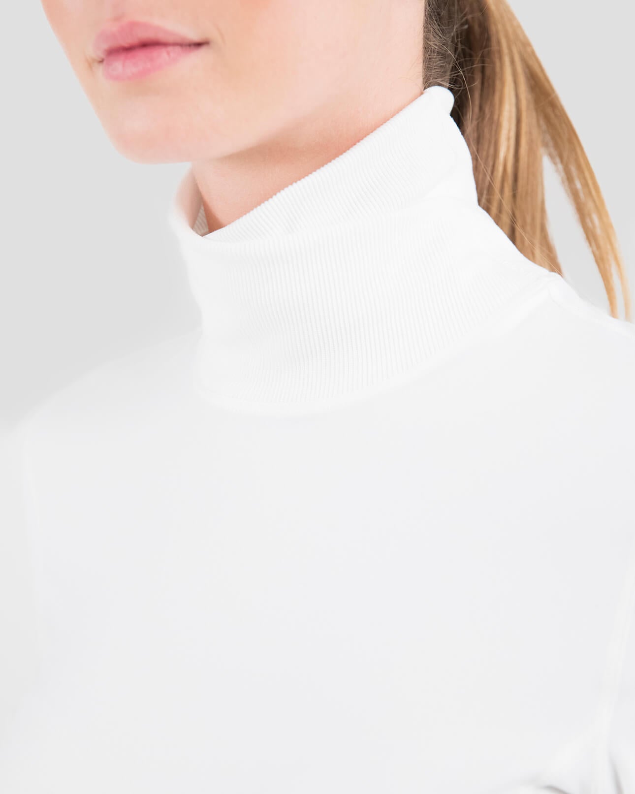 Women's Cloud Nine Midweight Performance Thermal Turtleneck | Color: White | #color_white