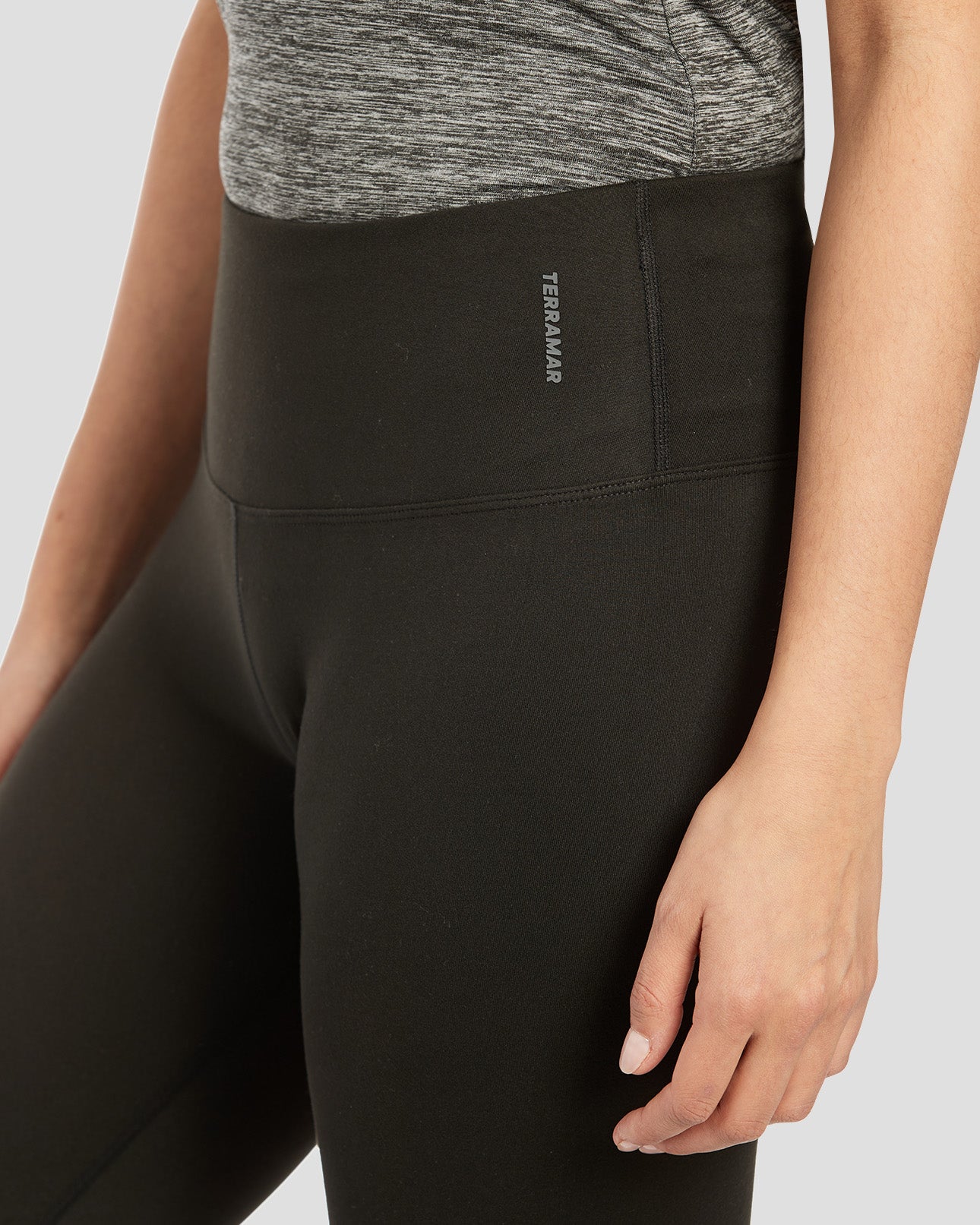 Women's Cloud Nine Performance Capri | Color: Black |  #color_black