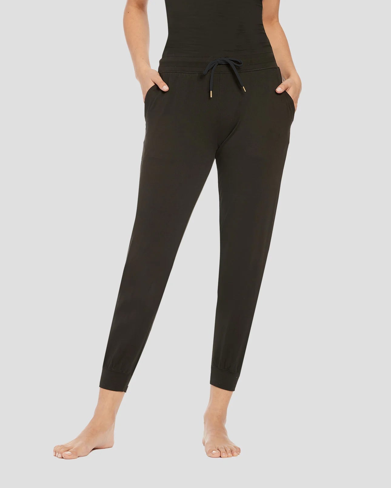 Women's Cloud Nine Midweight Performance Joggers | Color: Black | #color_black