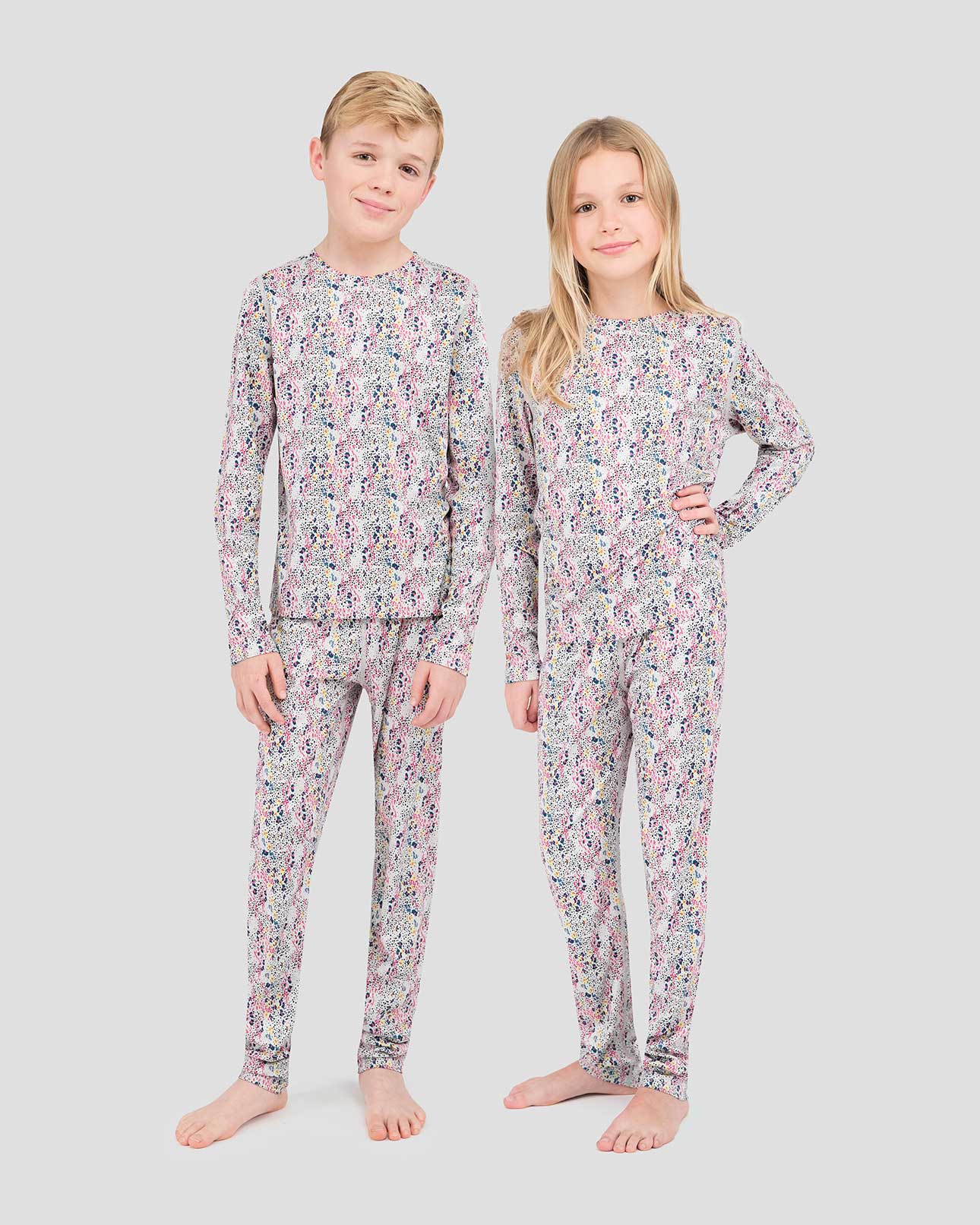 Kids' Free Ride Heritage Midweight Thermal Baselayer 2-Piece Set | Color: Happy Explorer | #color_happy-explorer